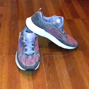 Avia Women Sneakers  Sz 10